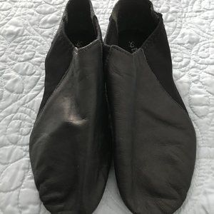 So Danca Women's Slip-on Jazz shoes